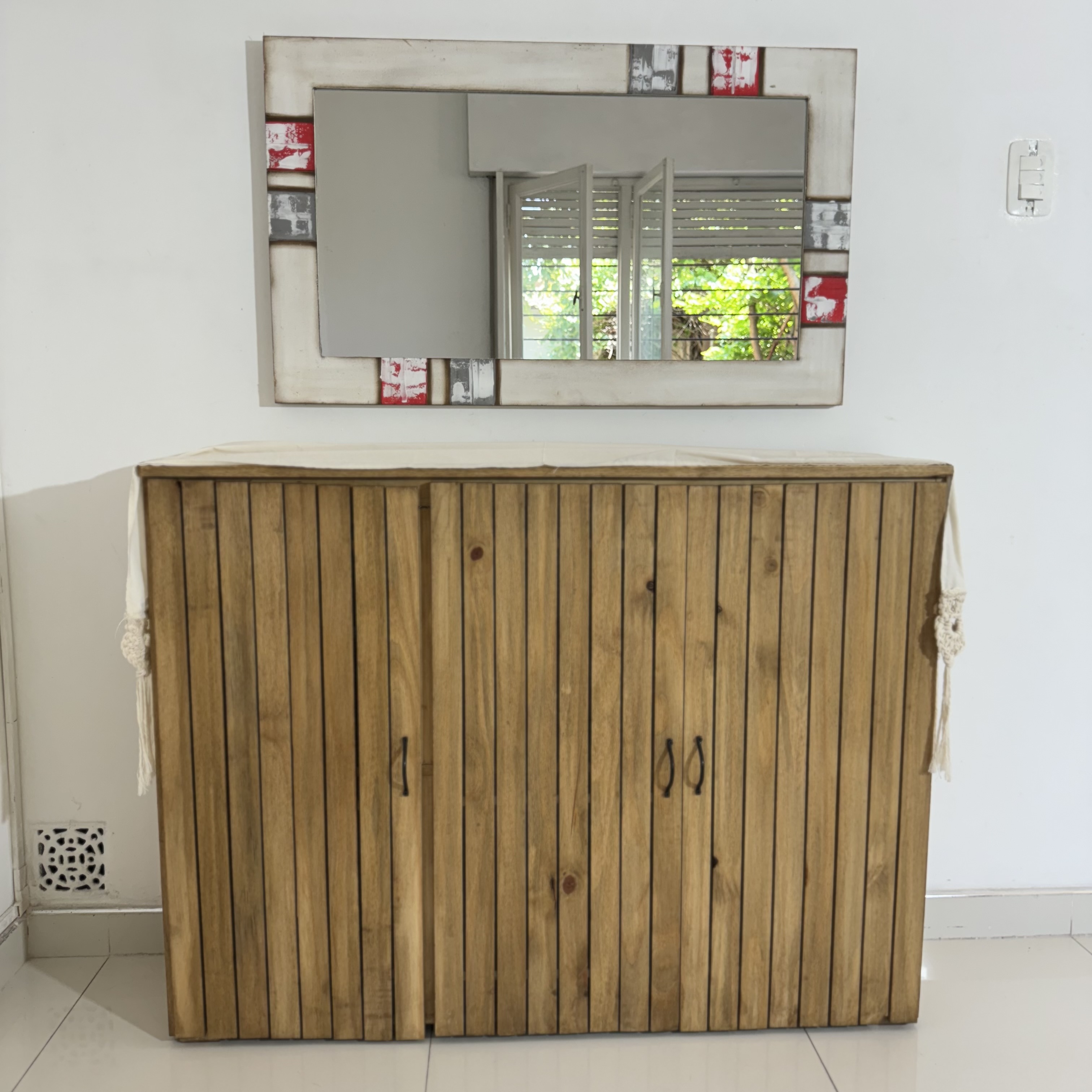 Mueble varillado